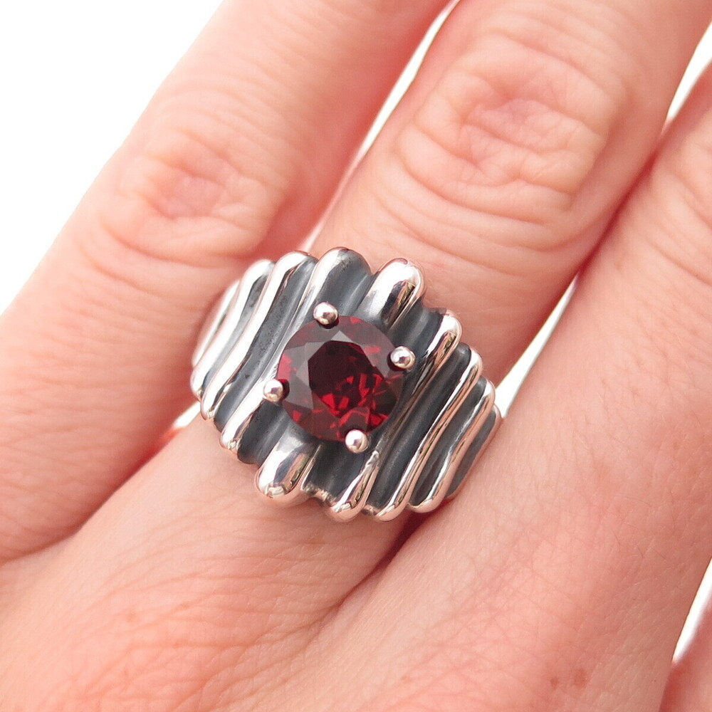925 Sterling Silver Vintage Real Red Garnet Modernist Oxidized Ring Size 6.25
